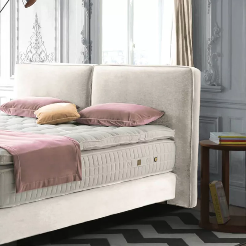 Treca Headboard Club by Andreas Weber